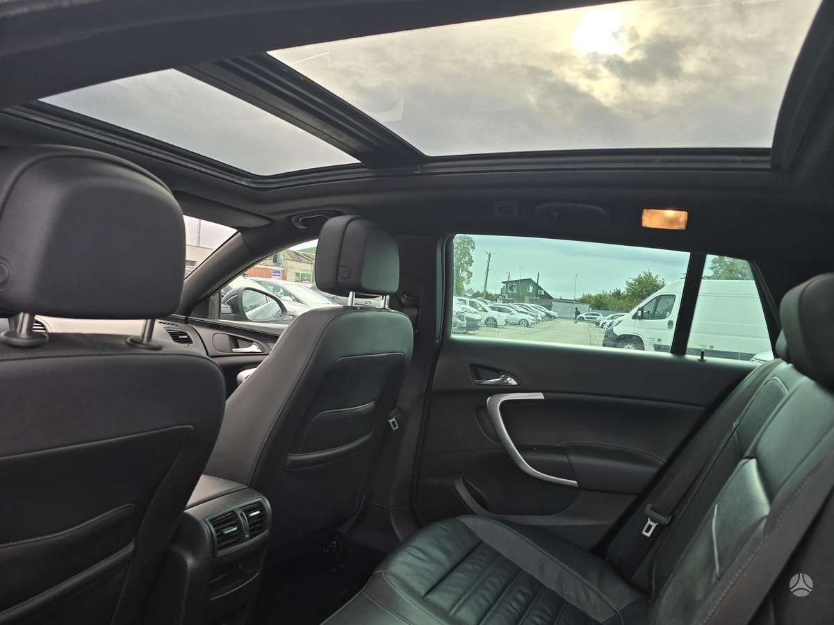 Opel Insignia 2012 — photo 32