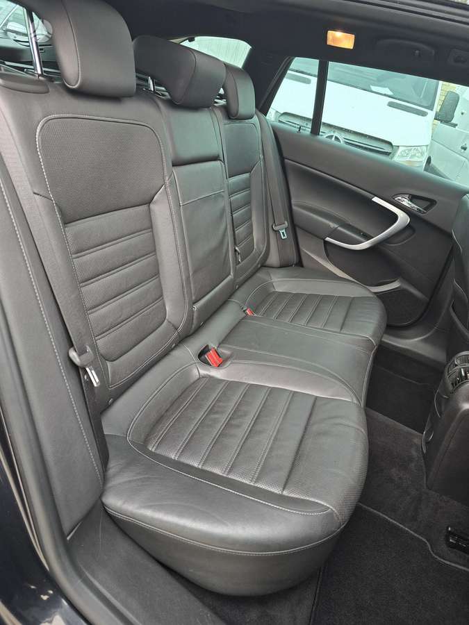 Opel Insignia 2012 — photo 33