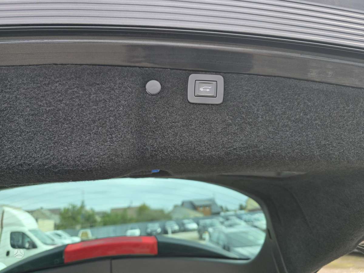Opel Insignia 2012 — photo 39