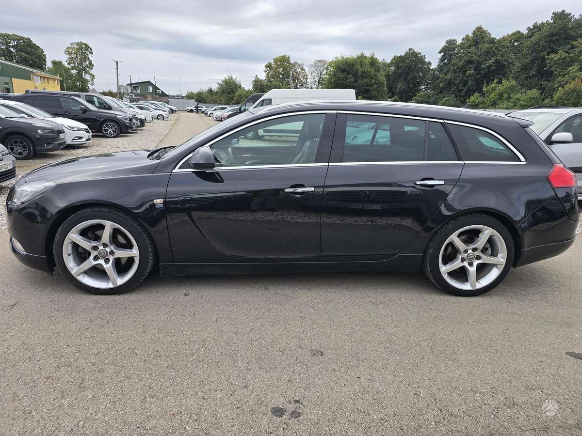 Opel Insignia 2012 — engine 1956 cm³, 194 HP (143kW)