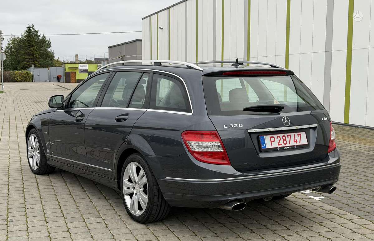 Mercedes-Benz E320 2008 — photo 10