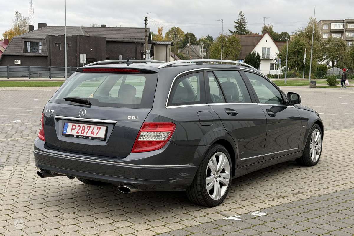 Mercedes-Benz E320 2008 — photo 8