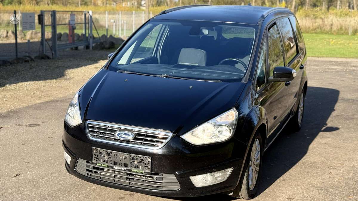 Ford Galaxy 2013 — photo 10