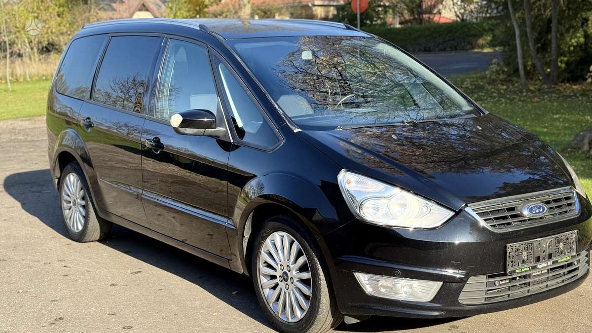 Ford Galaxy 2013 — photo 12