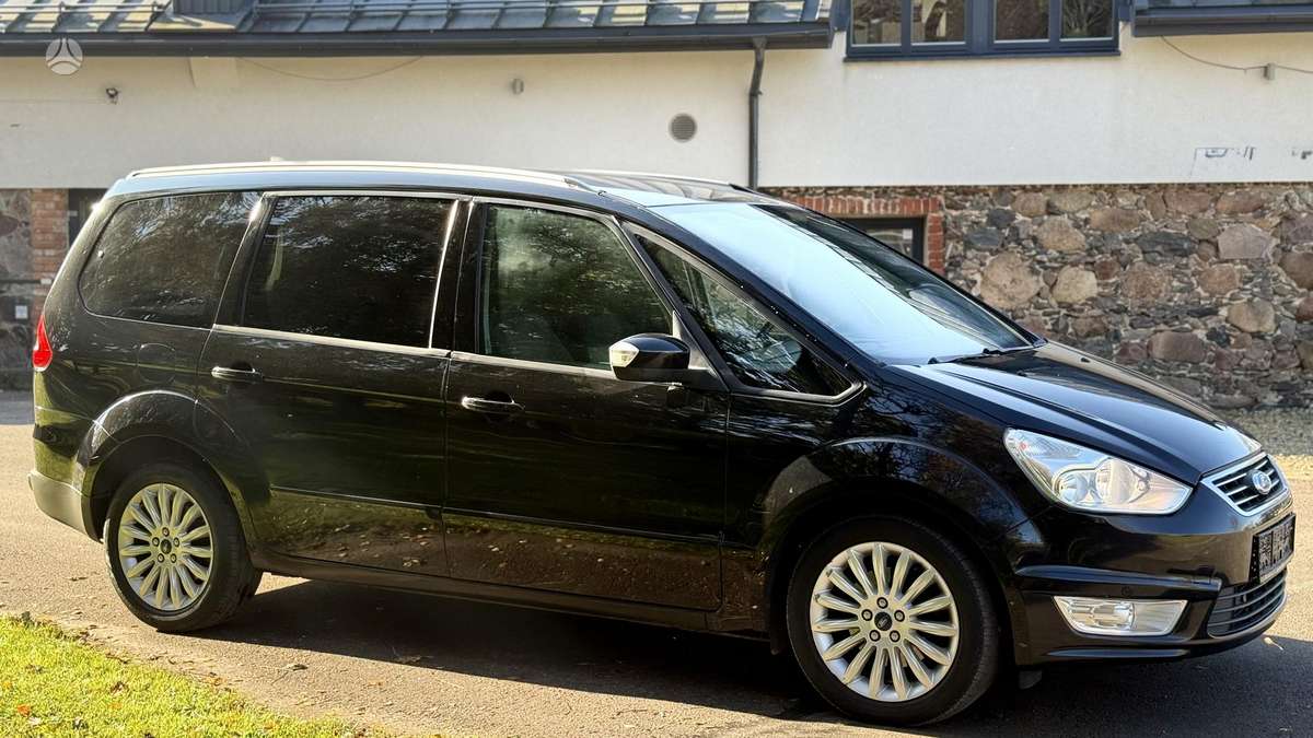 Ford Galaxy 2013 — photo 7