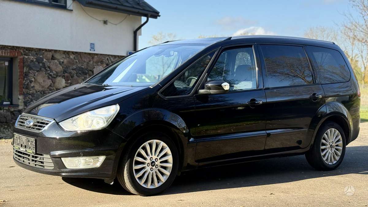 Ford Galaxy 2013 — photo 9