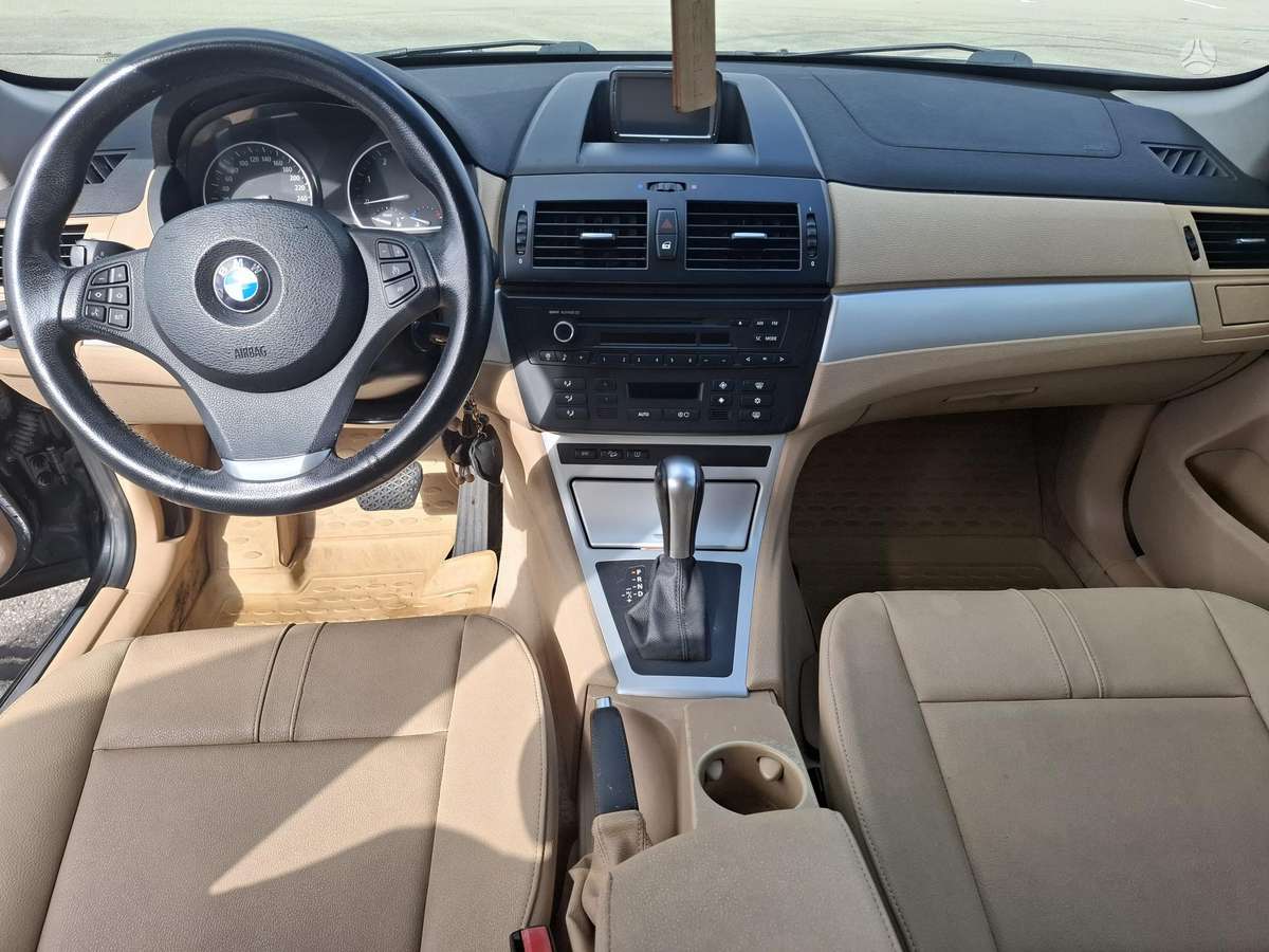BMW X3 2009 — photo 11