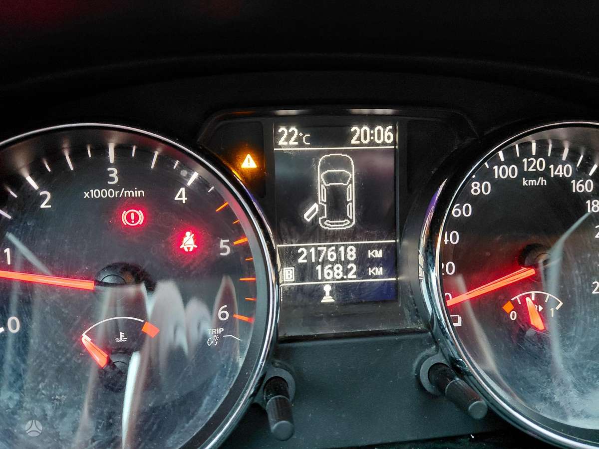 Nissan Qashqai 2013 — engine 1500 cm³, 110 HP (81kW)
