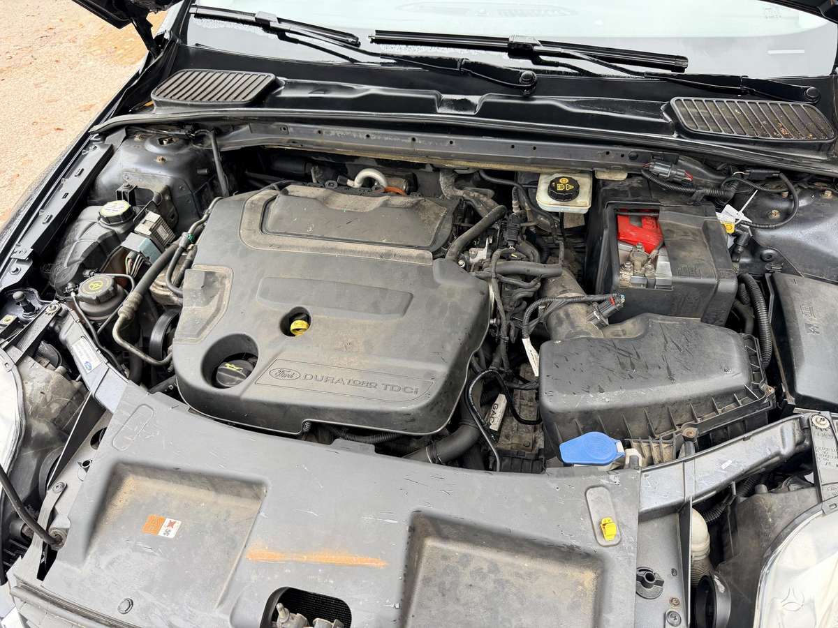 Ford Mondeo 2010 — photo 12