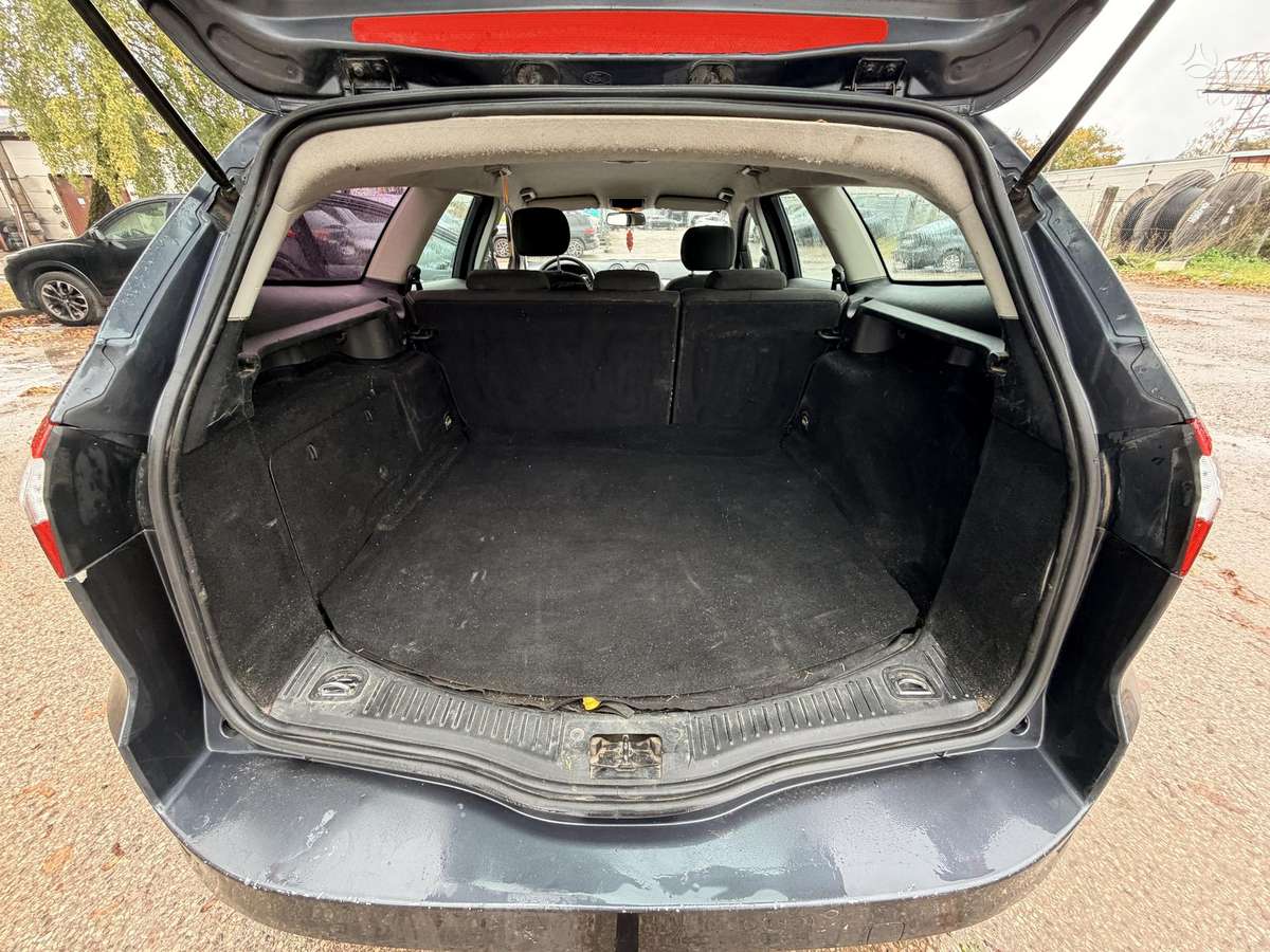 Ford Mondeo 2010 — photo 9