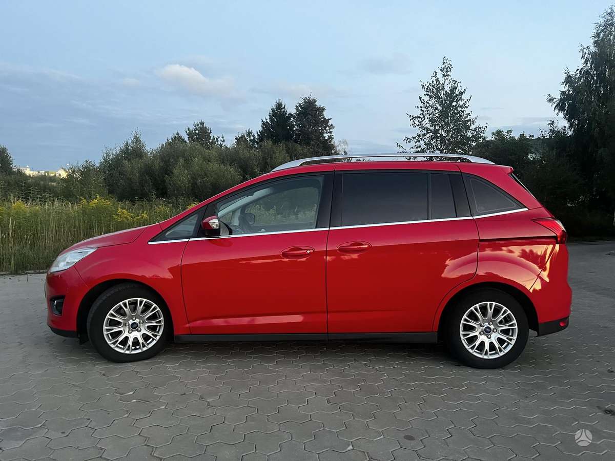 Ford Grand 2013 — photo 7