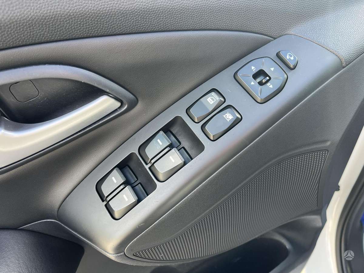 Hyundai ix35 2014 — photo 17