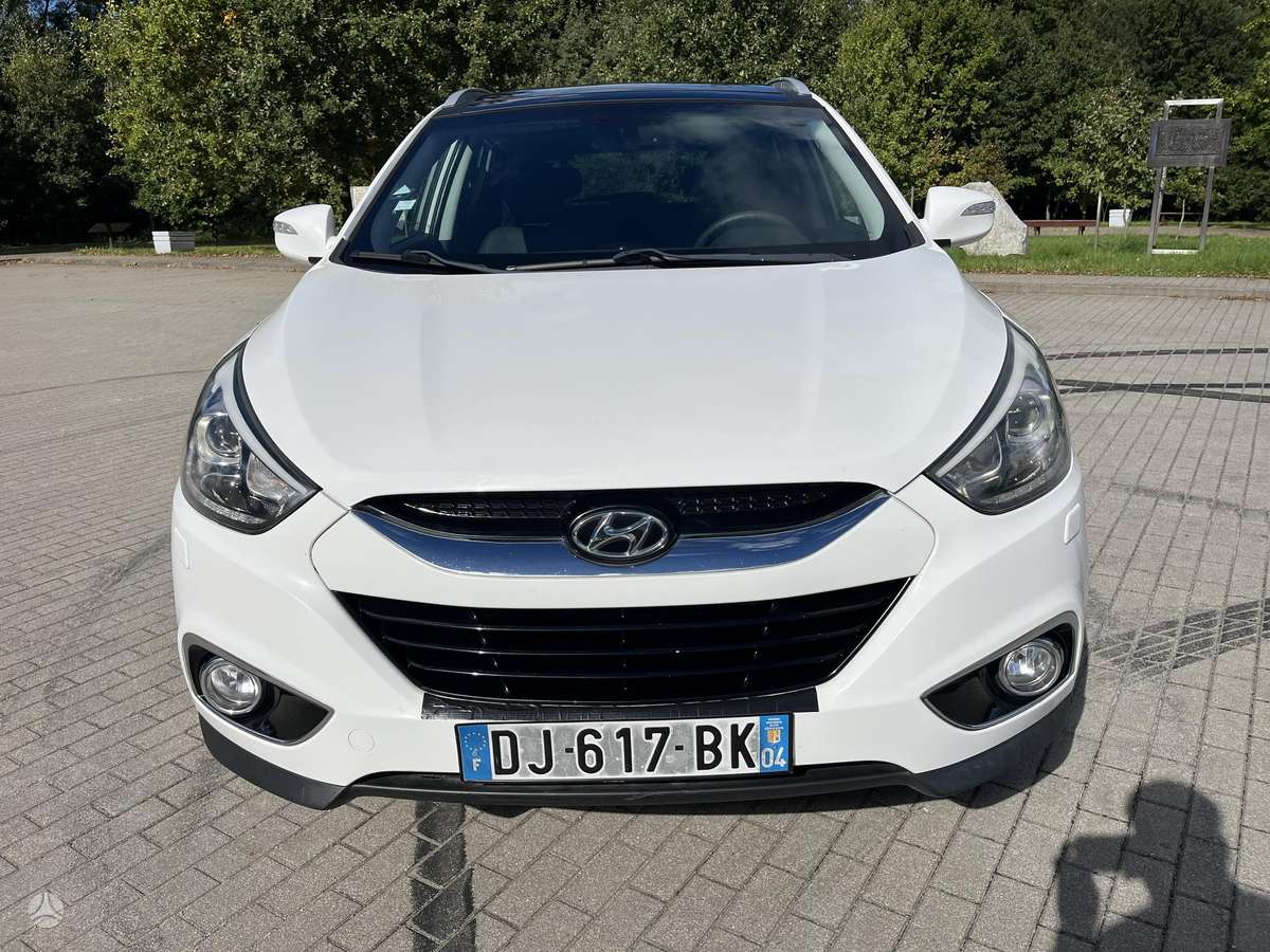 Hyundai ix35 2014 — rear view