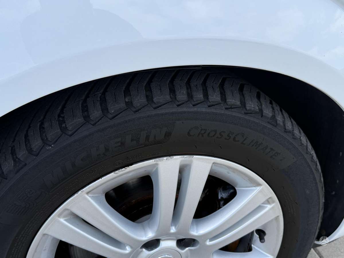 Opel Zafira 2013 — photo 9