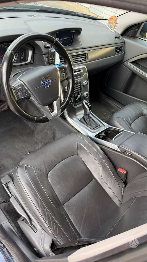 Volvo V70 2015 — фото 12