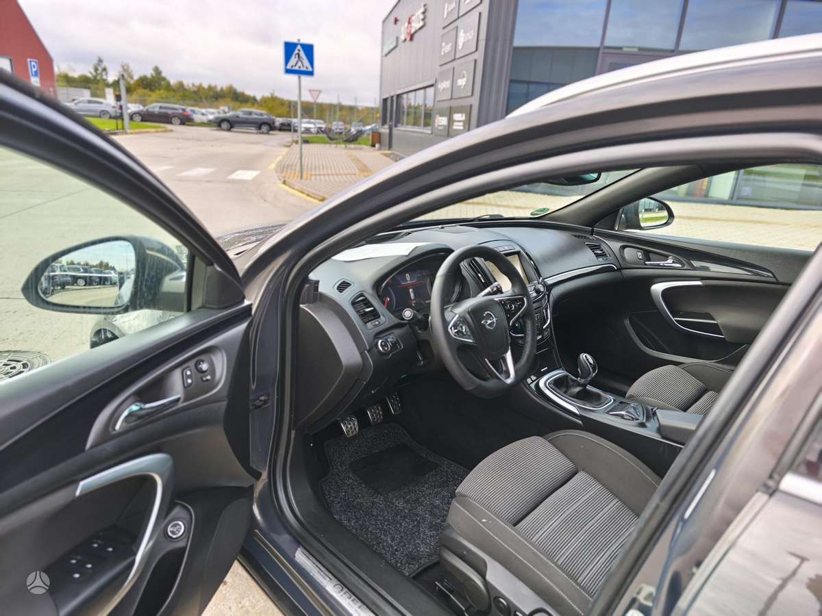 Opel Insignia 2014 — photo 11