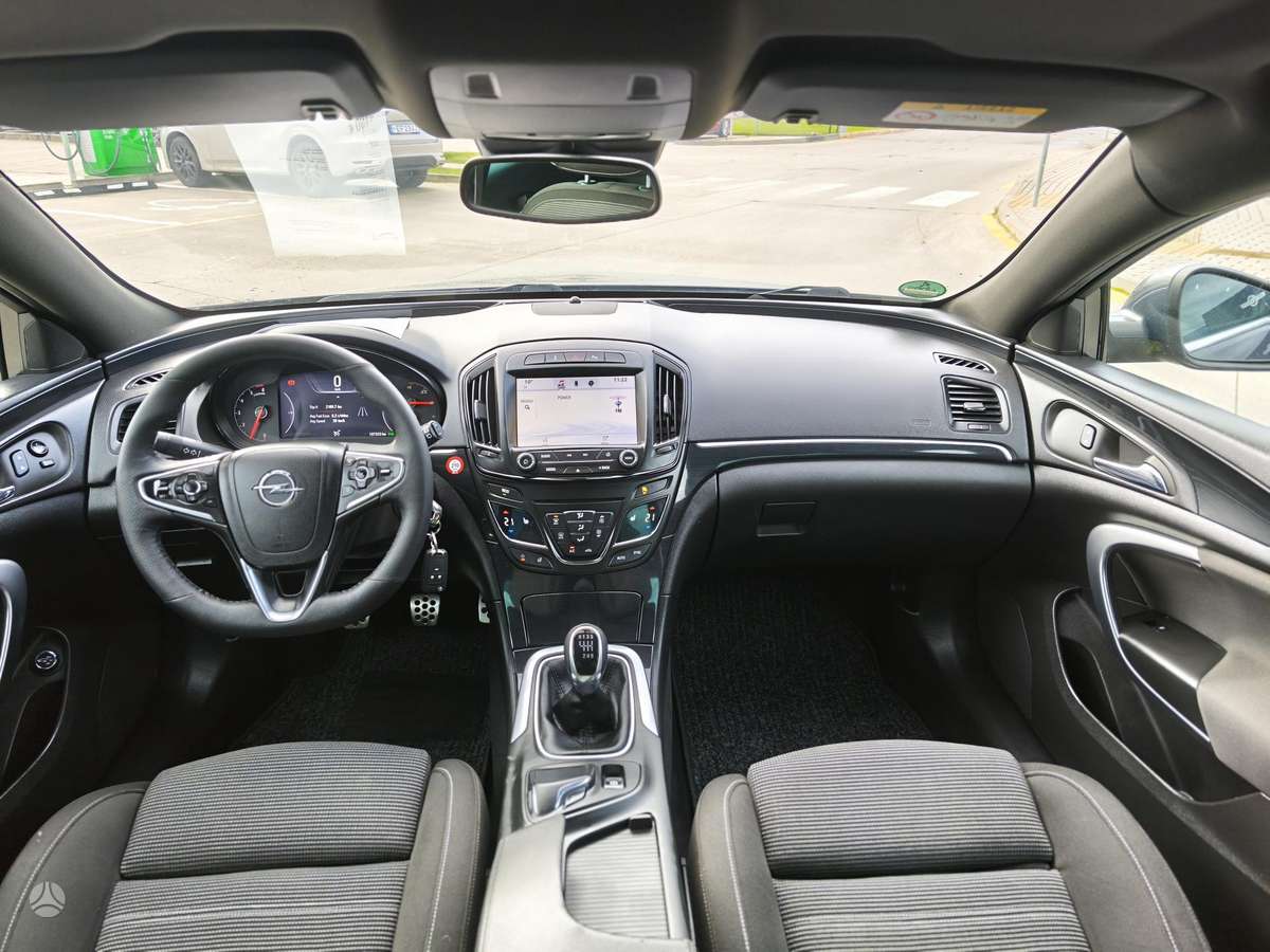 Opel Insignia 2014 — photo 13