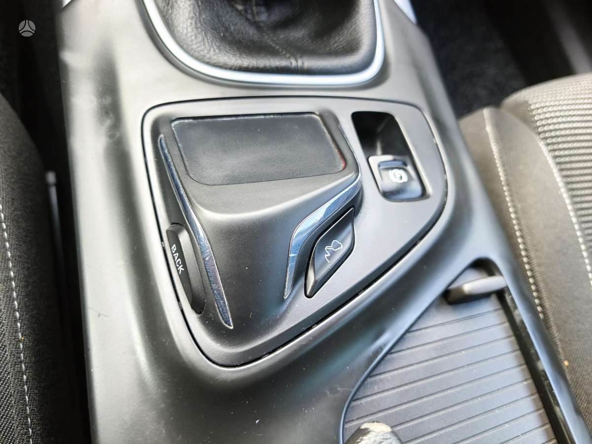 Opel Insignia 2014 — photo 19