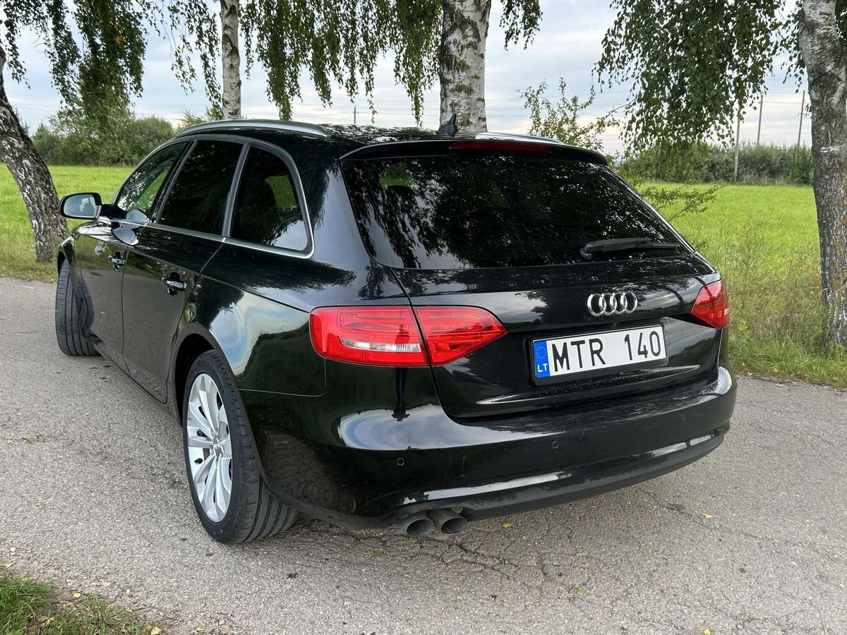 Audi A4 2013 — двигун 1968 cm³, 136 HP (100kW)