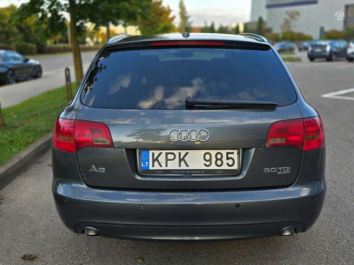 Audi A6 2006 — interior