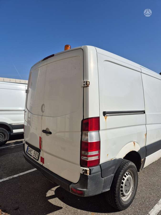 Mercedes-Benz Sprinter 2013 — engine 2143 cm³, 129 HP (95kW)