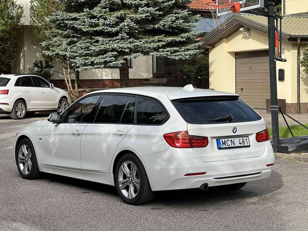 BMW 316 2013 — interior