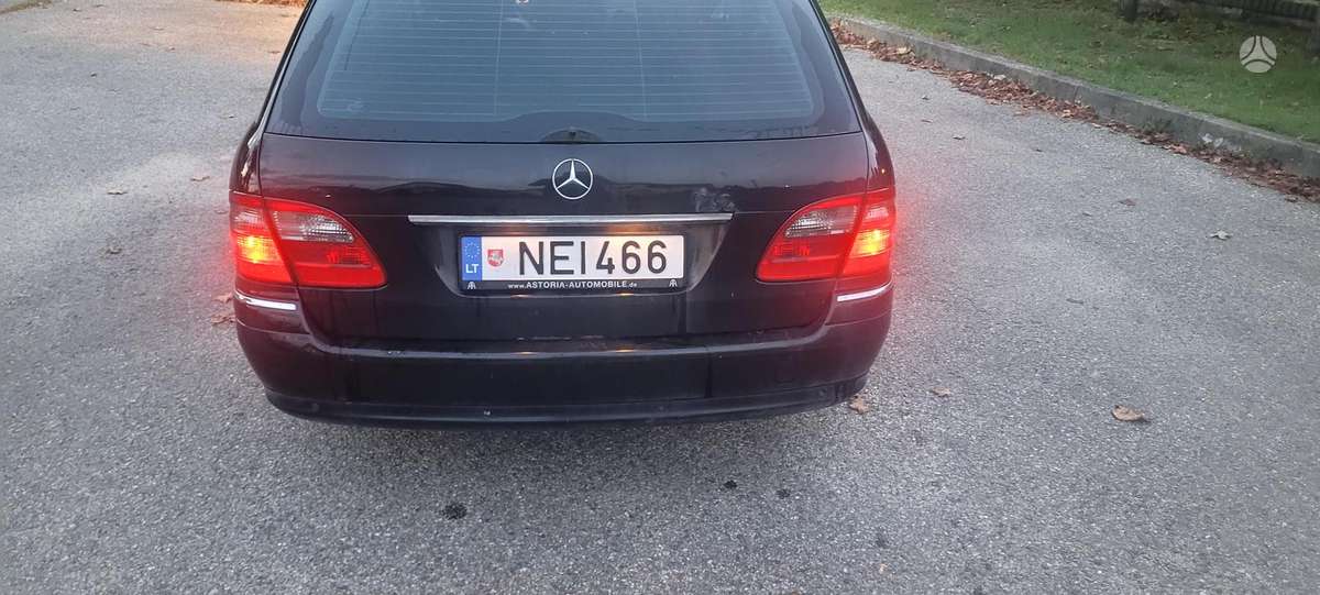 Mercedes-Benz E320 2006 — photo 5