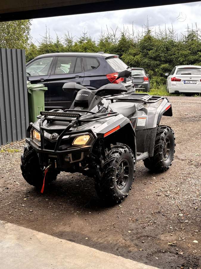 Can-Am Outlander 2011 — engine 650 cm³