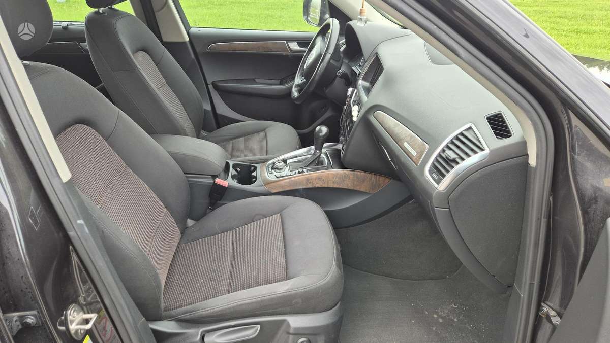 Audi Q5 2011 — photo 25