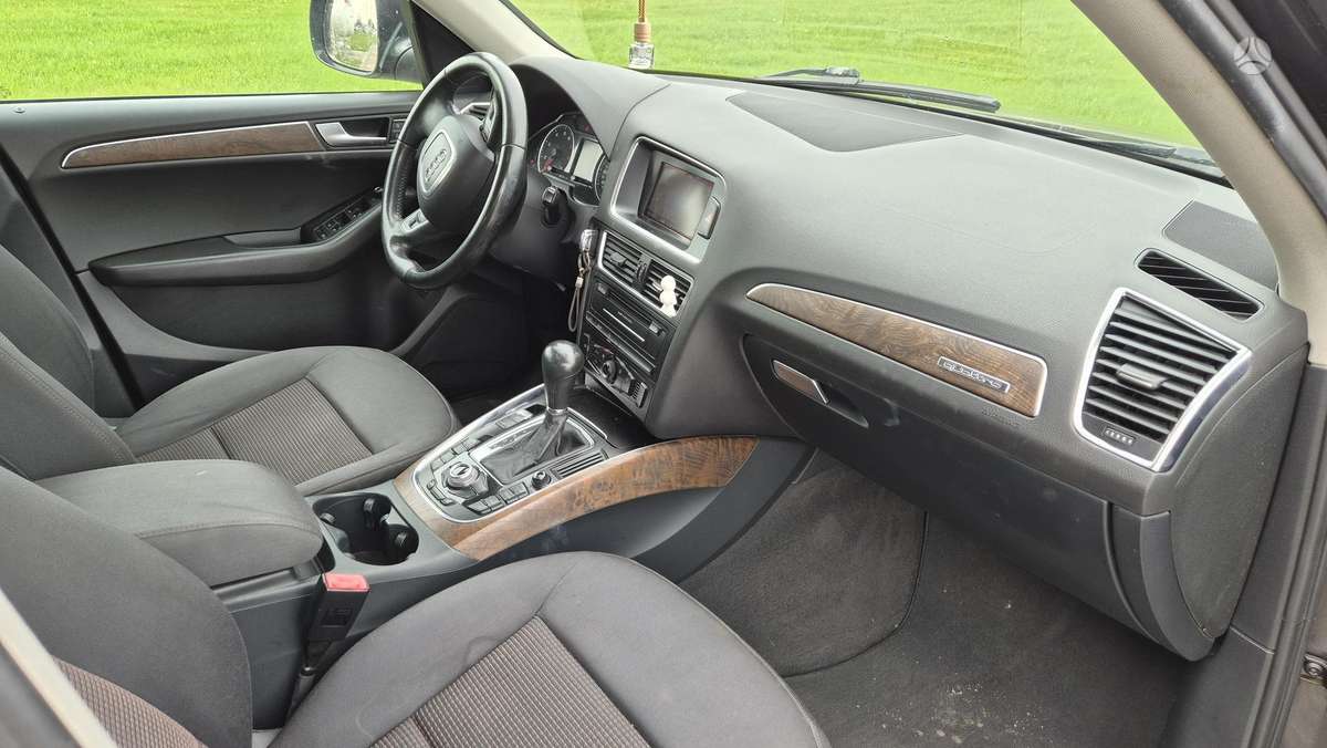 Audi Q5 2011 — photo 26