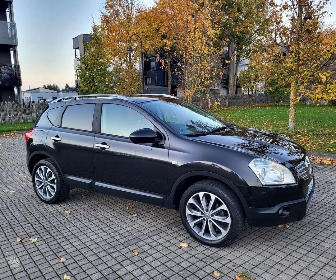 Nissan Qashqai 2009 — салон