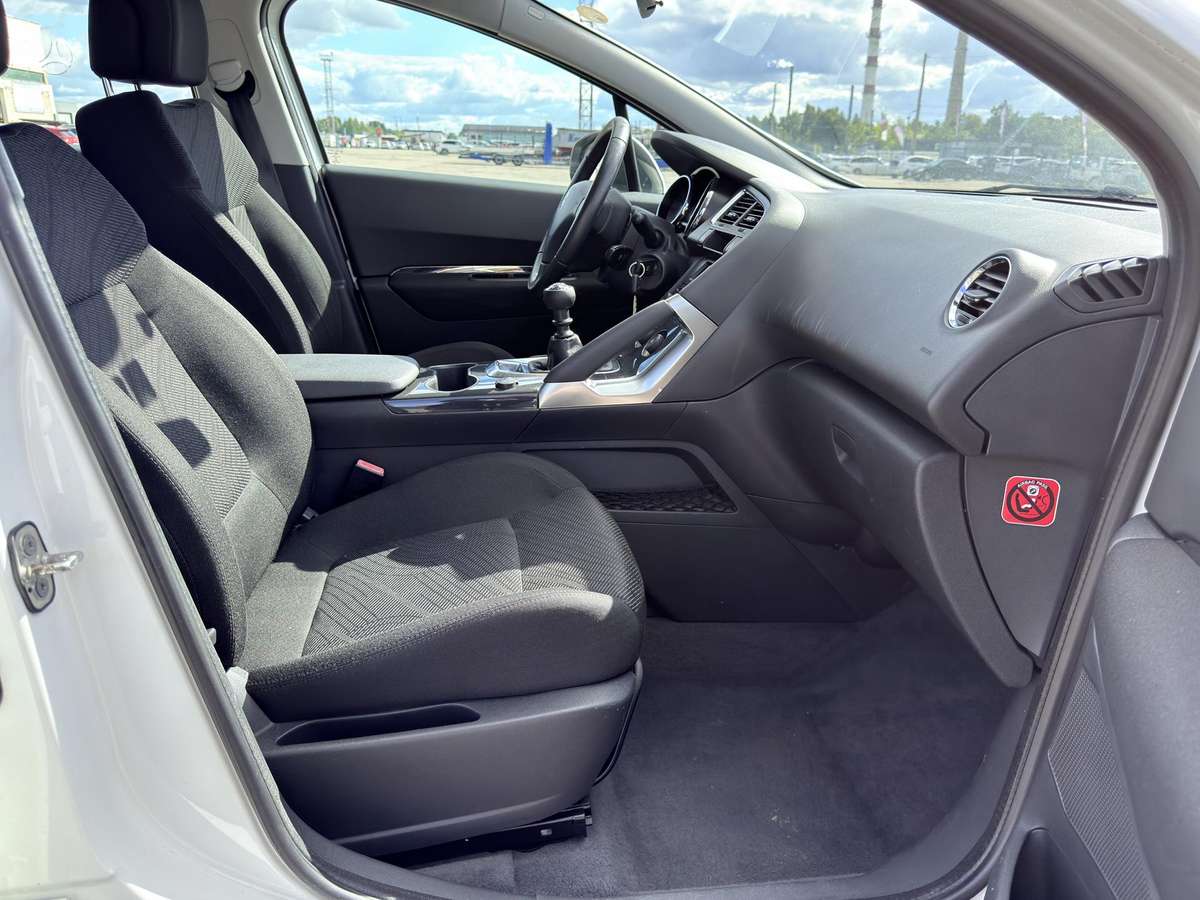 Peugeot 3008 2010 — photo 11