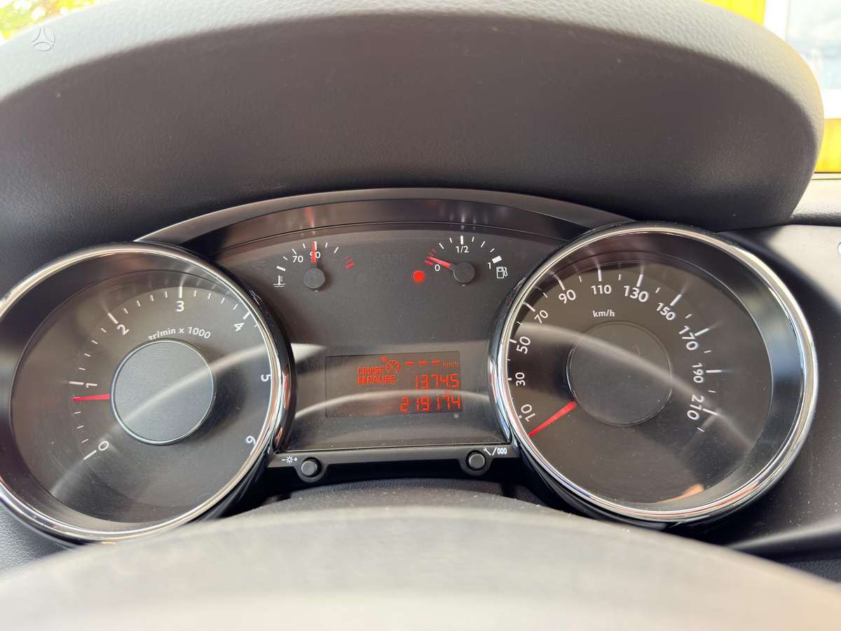 Peugeot 3008 2010 — photo 12