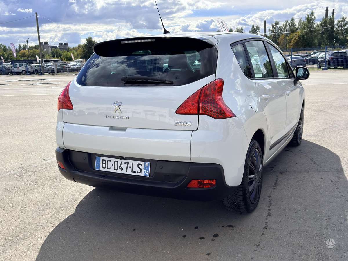 Peugeot 3008 2010 — photo 8