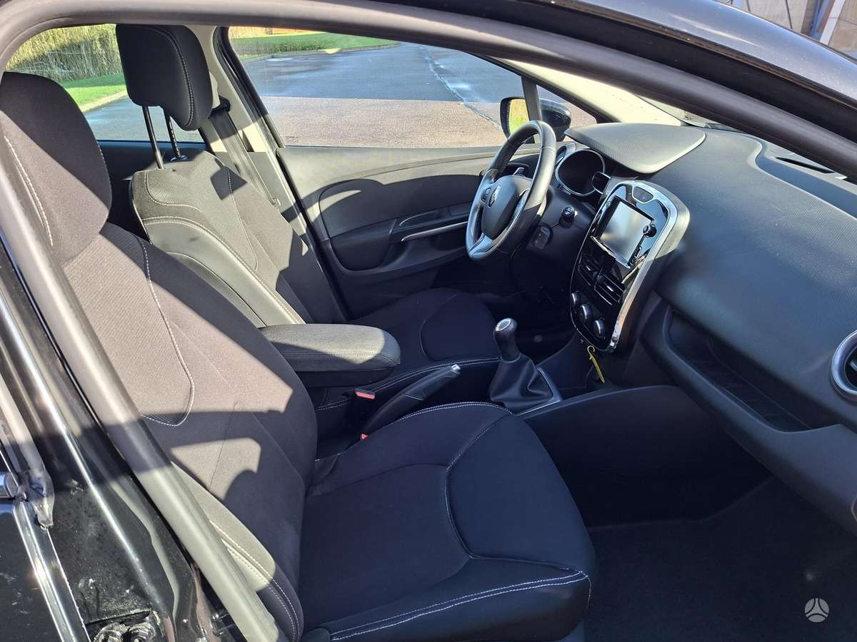Renault Clio 2015 — фото 10