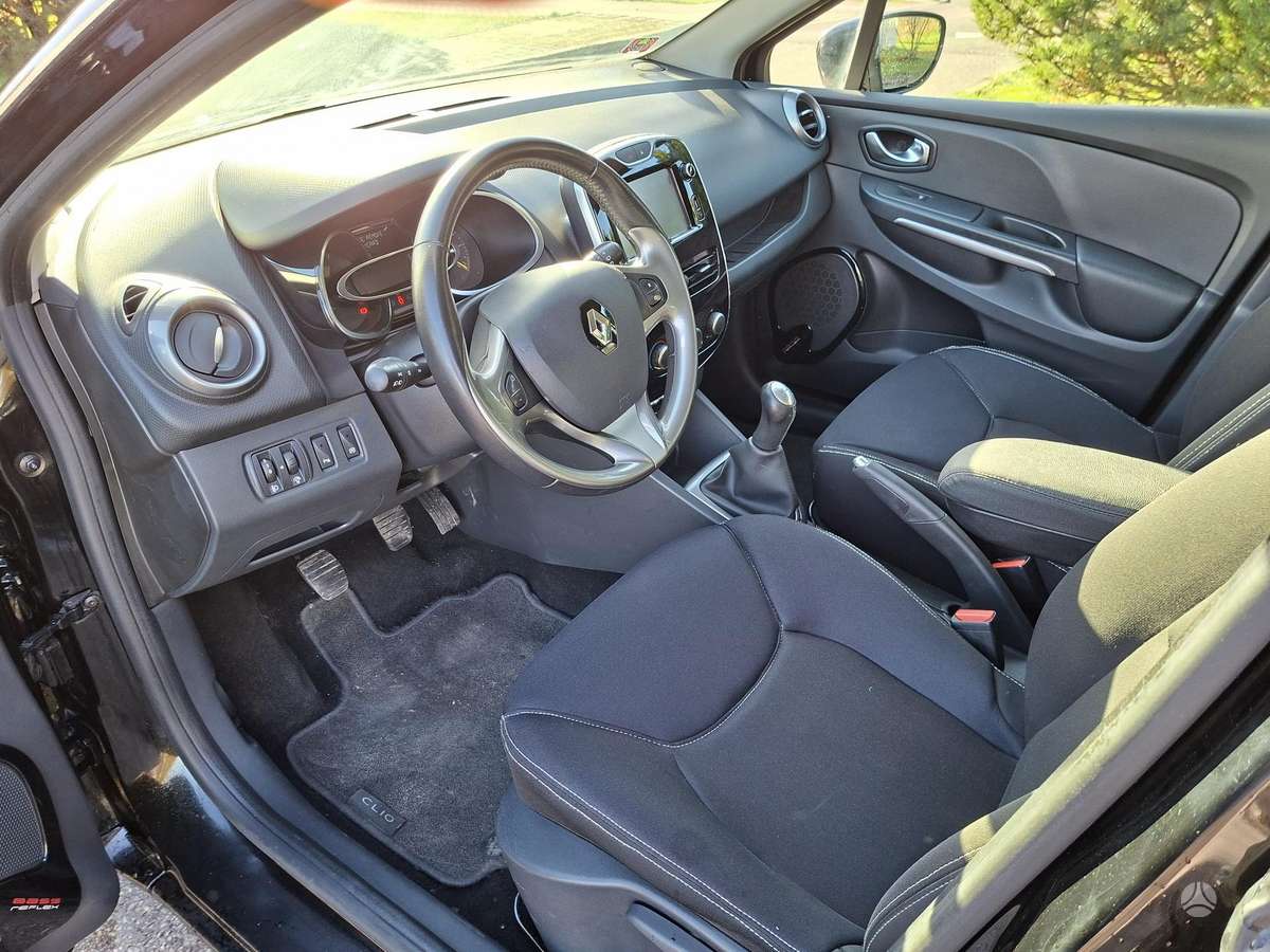 Renault Clio 2015 — фото 9