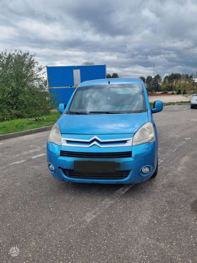 Citroen Berlingo 2012 — rear view