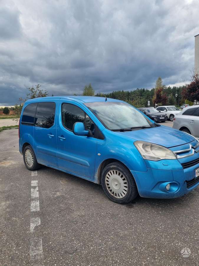Citroen Berlingo 2012 — interior