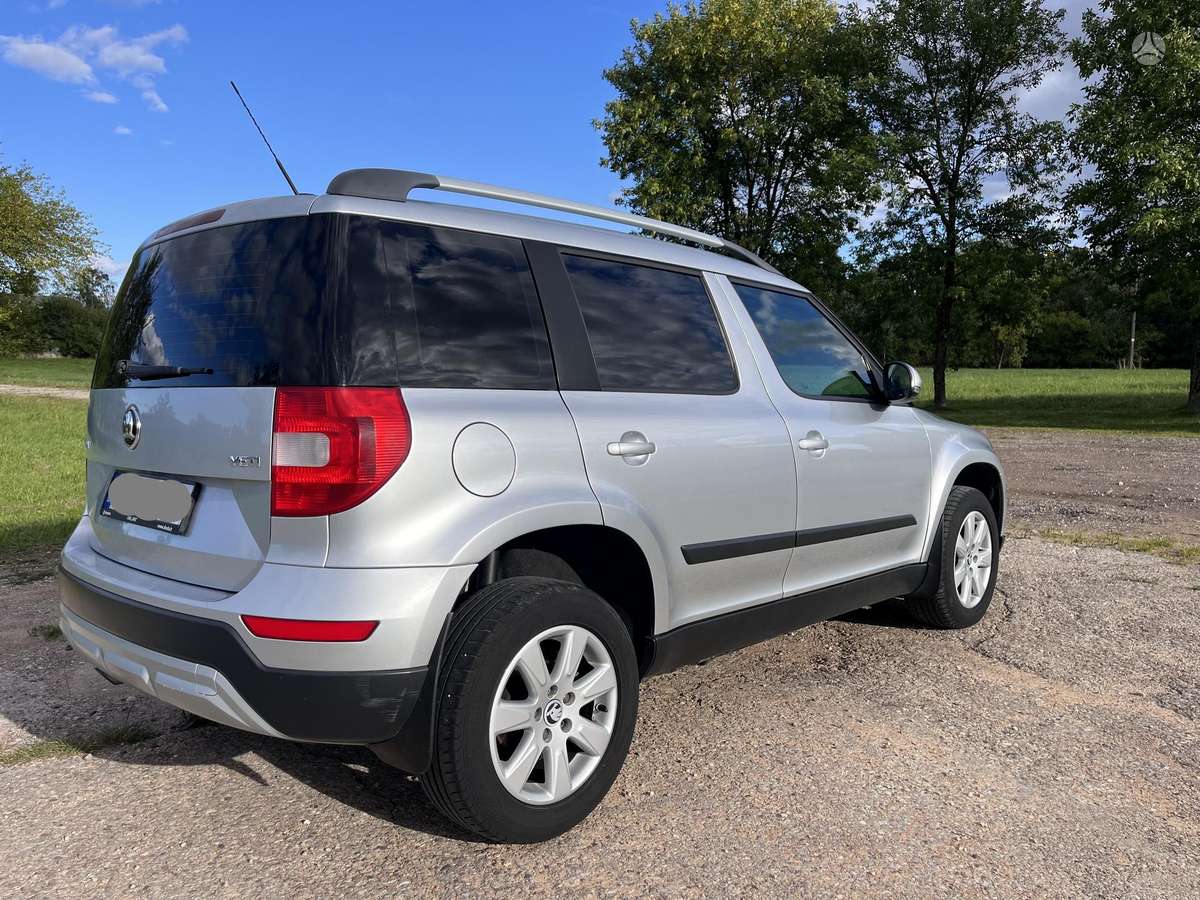 Skoda Yeti 2015 — interior