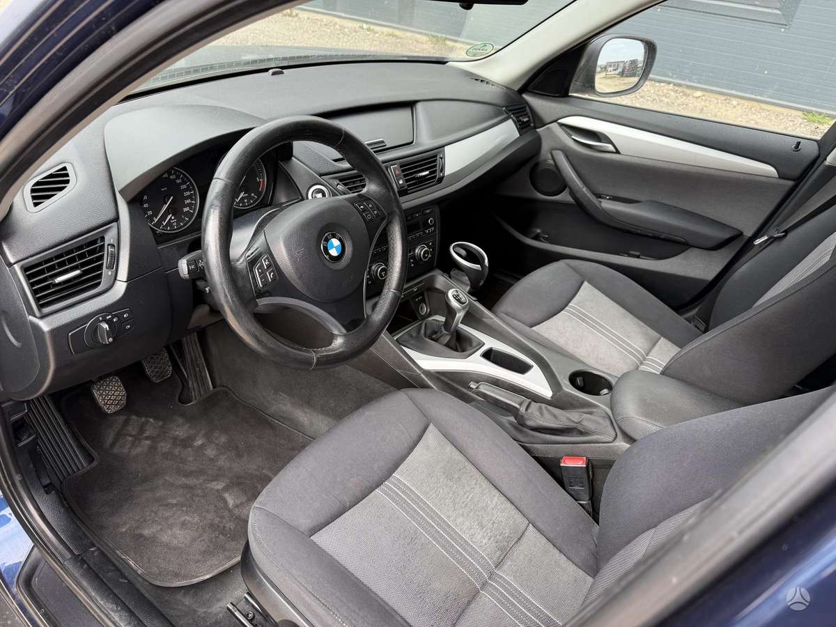 BMW X1 2010 — фото 12