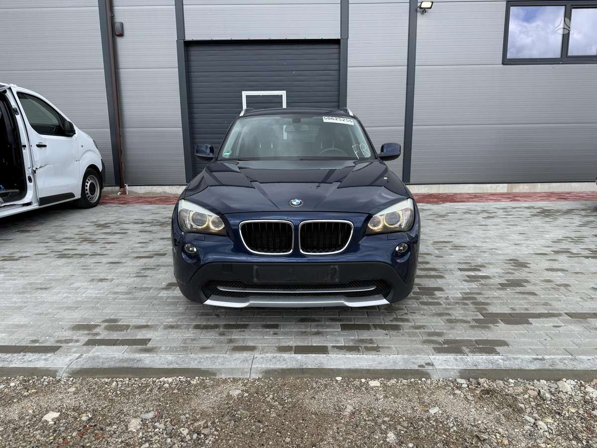 BMW X1 2010 — вигляд ззаду