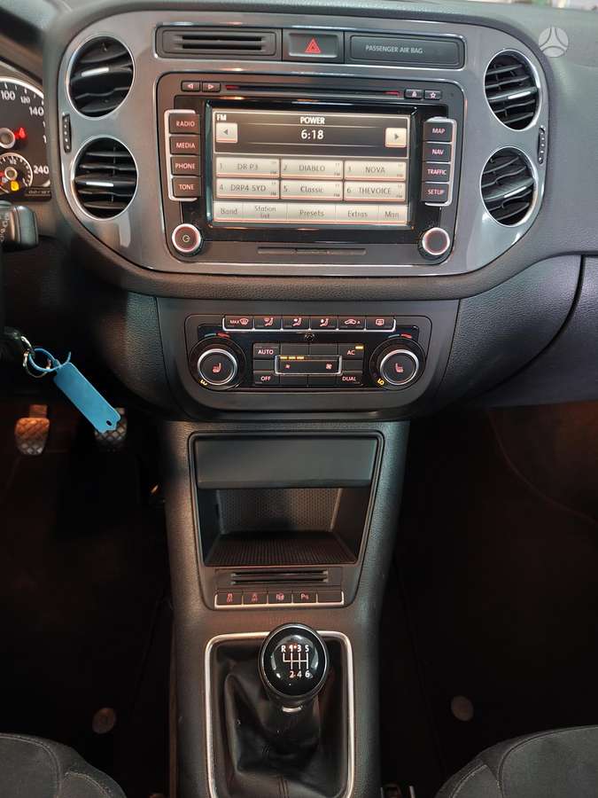 Volkswagen Tiguan 2012 — photo 15