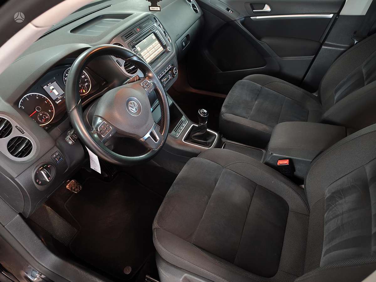 Volkswagen Tiguan 2012 — photo 7