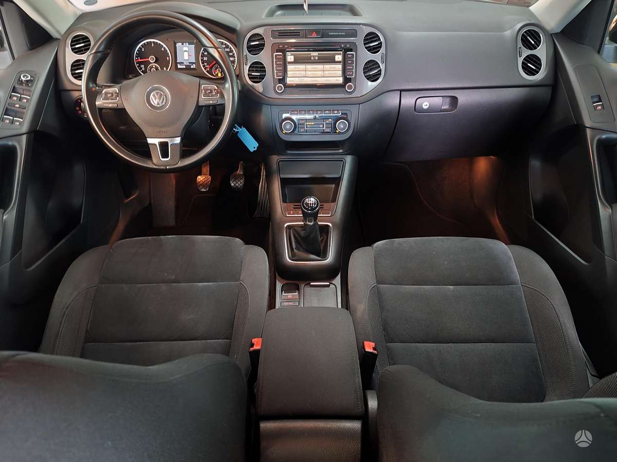 Volkswagen Tiguan 2012 — photo 9