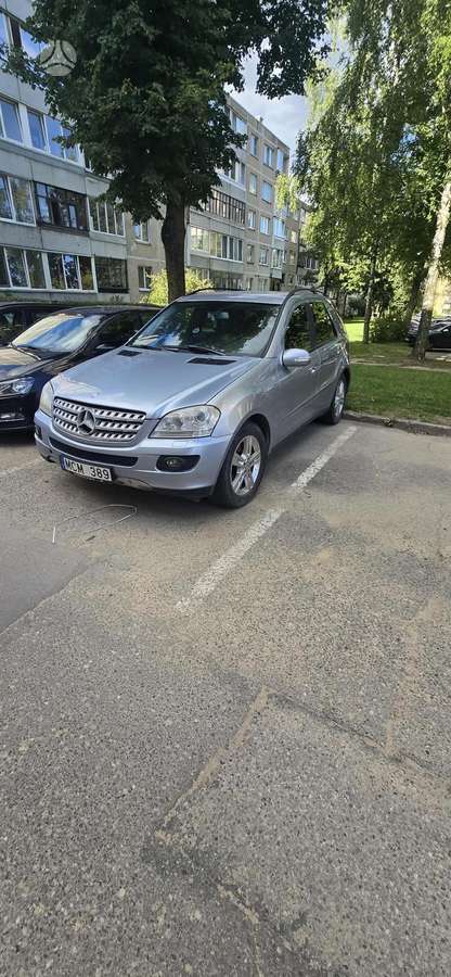 Mercedes-Benz ML280 2007 — rear view