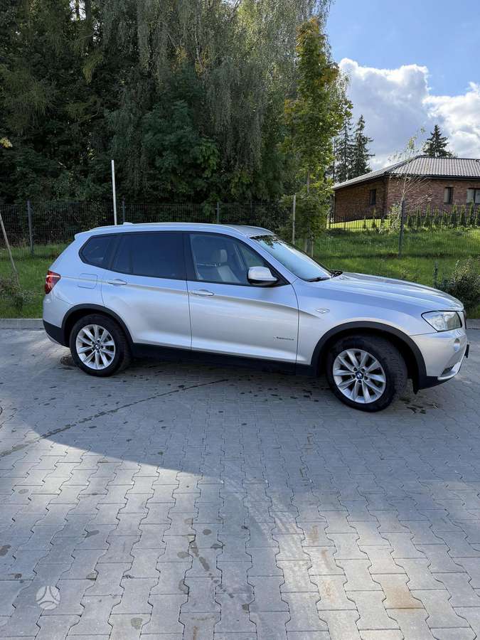 BMW X3 2012 — engine 2993 cm³, 258 HP (190kW)