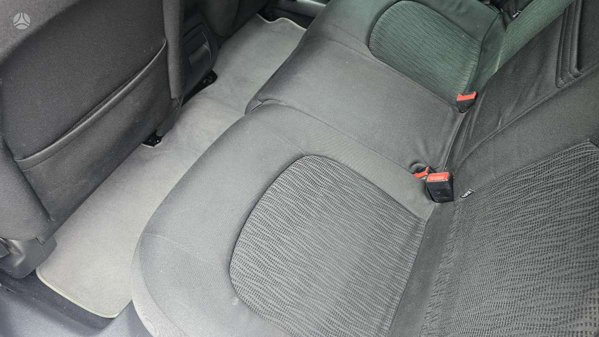 Citroen C5 2012 — photo 24
