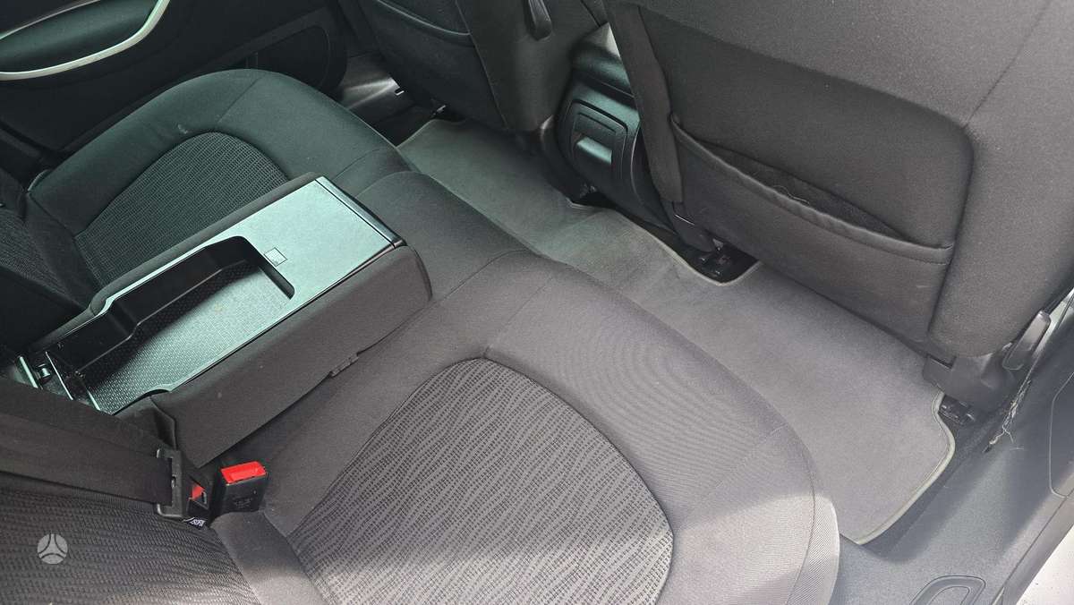 Citroen C5 2012 — photo 26