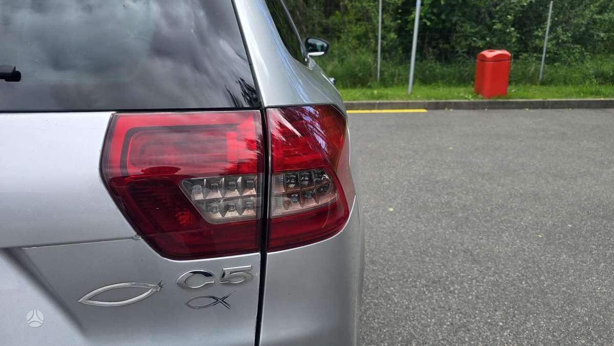 Citroen C5 2012 — photo 8