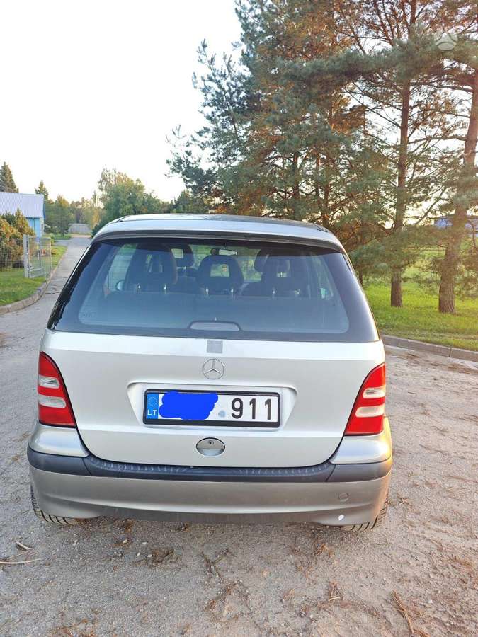 Mercedes-Benz A170 2004 — interior